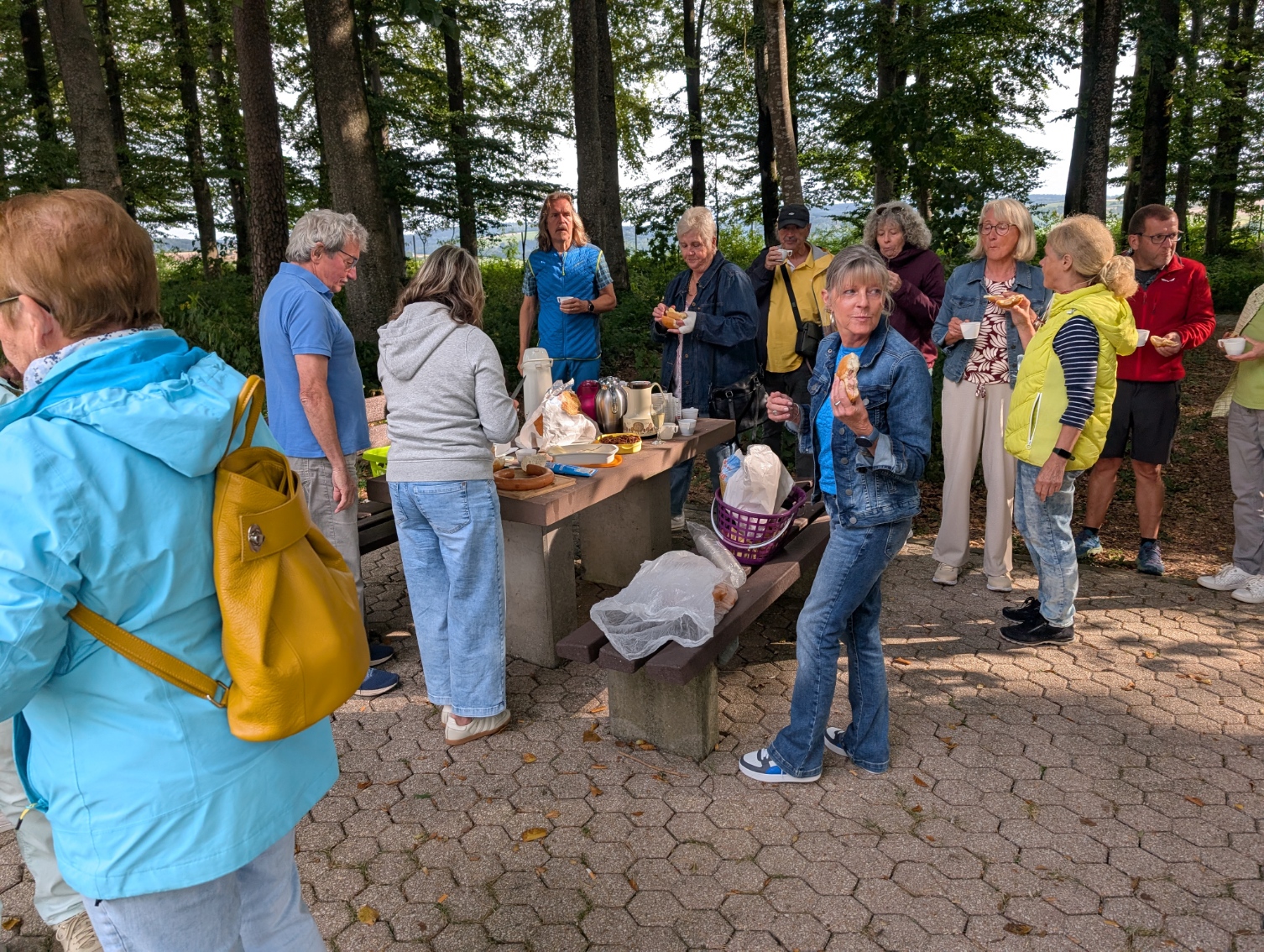 Frühstück Waldparkplatz